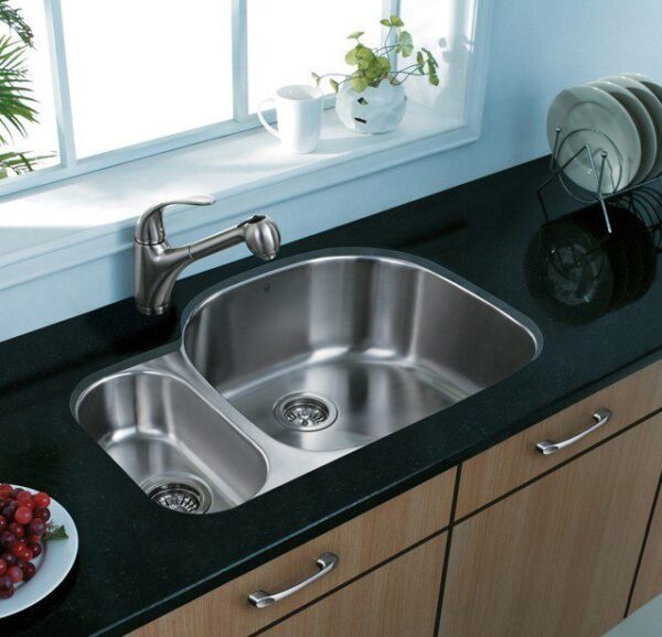 Vigo VG3321R 32-inch Undermount Stainless Steel 18 Gauge Double Bowl Kitchen Sink