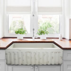 Nantucket Sinks FCFS3320S-ShabbyStraw Vineyard 33 Inch Farmhouse Fireclay Sink in Shabby Straw Finish