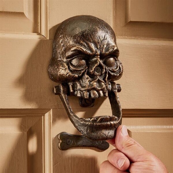 Design Toscano SP2860 4 1/2 Inch Medium Knock-Jaw Skull Door Knocker