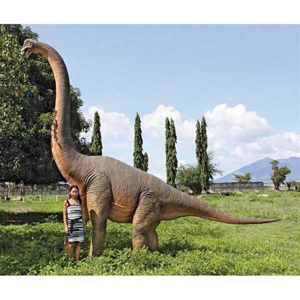 Design Toscano NE100055 215 1/2 Inch Brachiosaurus Looking Forward