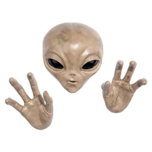 Design Toscano PD0434 13 Inch Roswell the Alien Plaque