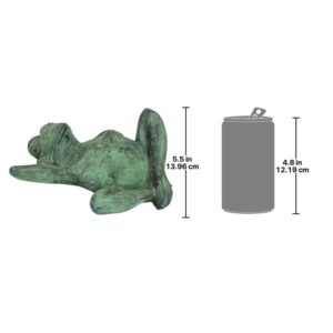 Design Toscano PN57942 9 Inch Spitting Lazy Frog Verdi Statue - Brozne