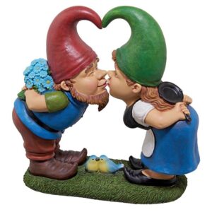 Design Toscano QM2796400 12 1/2 Inch Kiss and Tell Lover Gnomes Statue