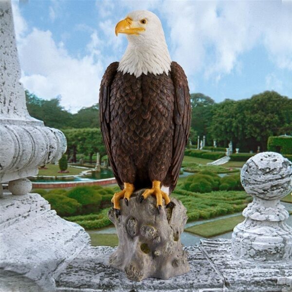 Design Toscano QM2810400 7 1/2 Inch Majestic Mountain Eagle Garden Statue