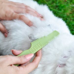 Safari  by Coastal  Dog Flea Comb with Plastic Handle