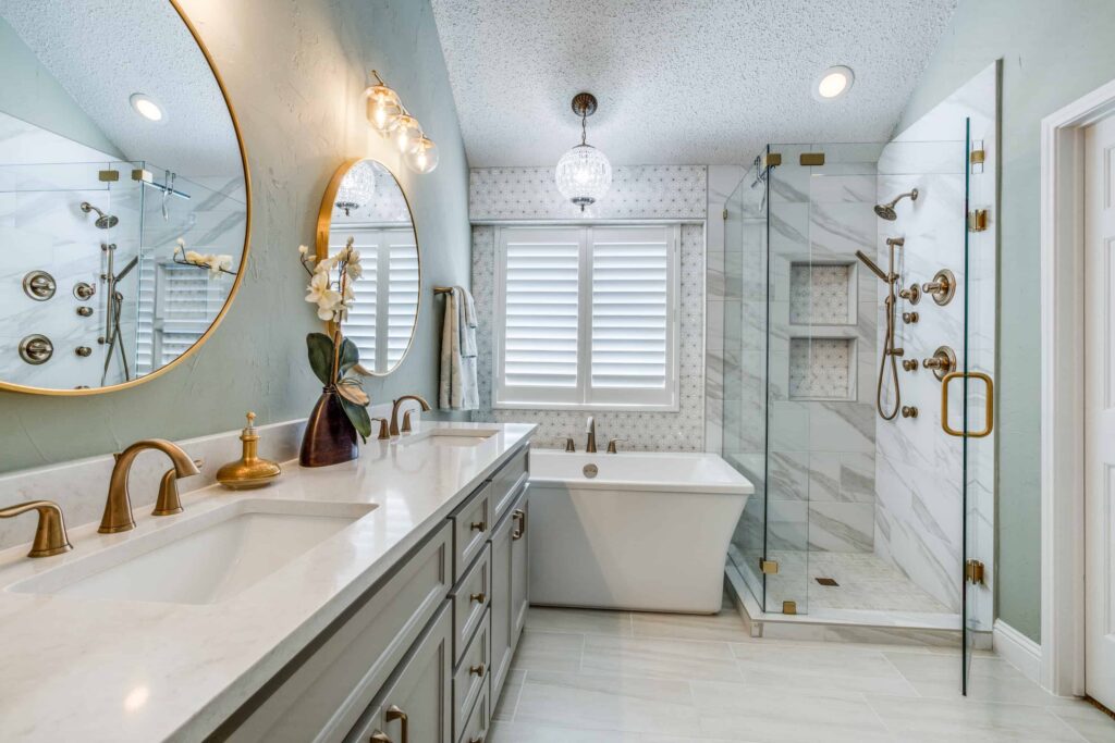 How to Incorporate Trendy Colors and Finishes in Your Bathroom Remodel